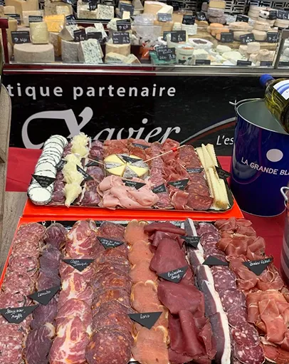 Boutique partenaire Fromagerie Xavier, charcuteries et fromages d'exception.