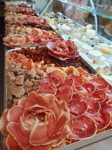 Plateaux de Charcuterie
